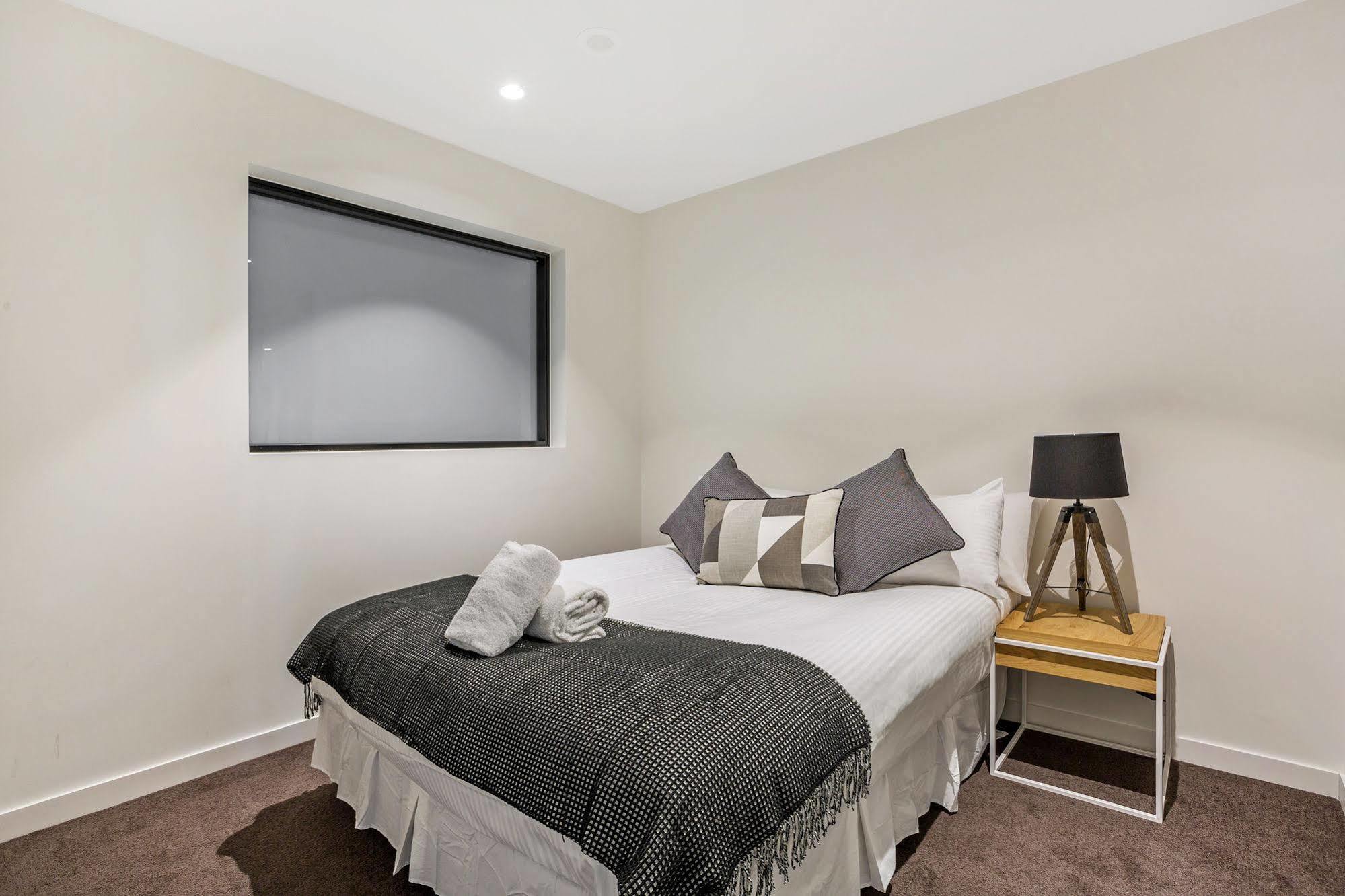 Serviced Apartments Melbourne - Platinum Мельбурн Экстерьер фото